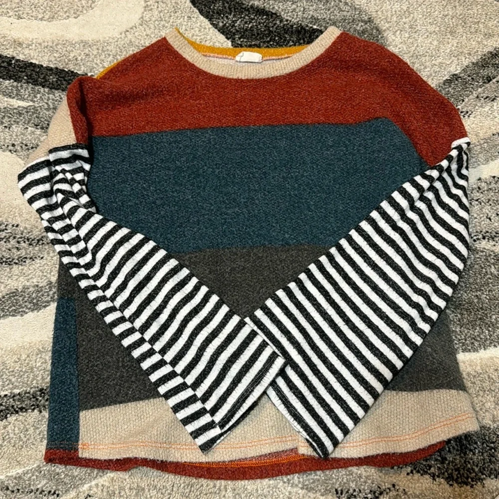 Lovely melody sweater - Picture 1 of 1